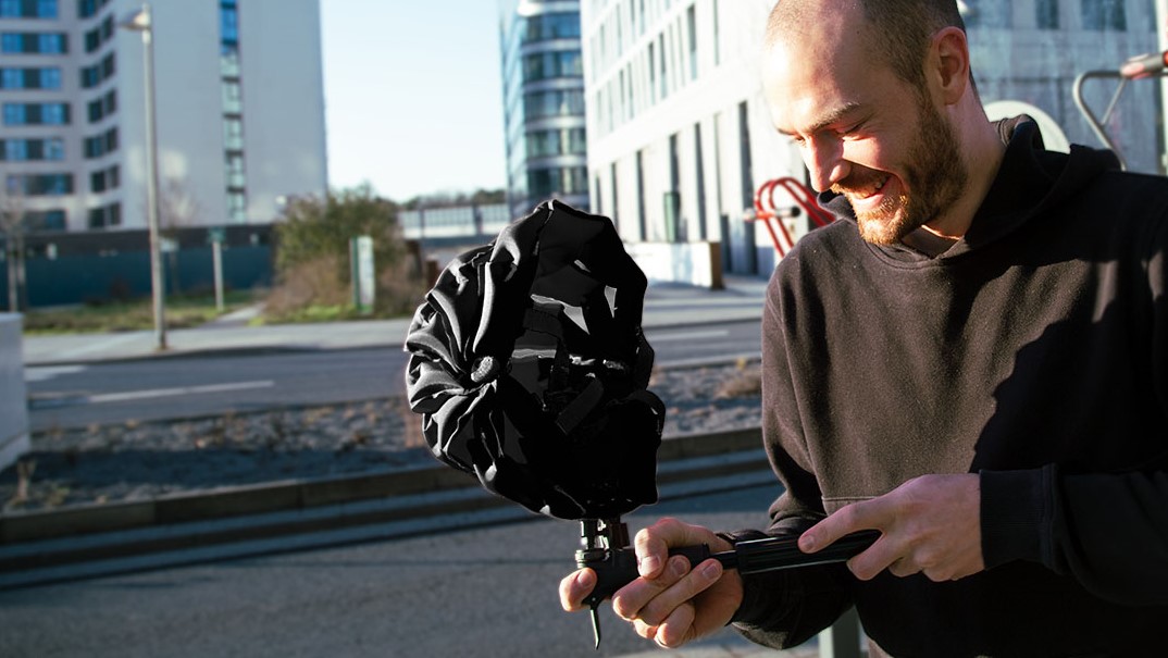 Not so much 'pump up the volume' as pump up your helmet! The Inflabi helmet