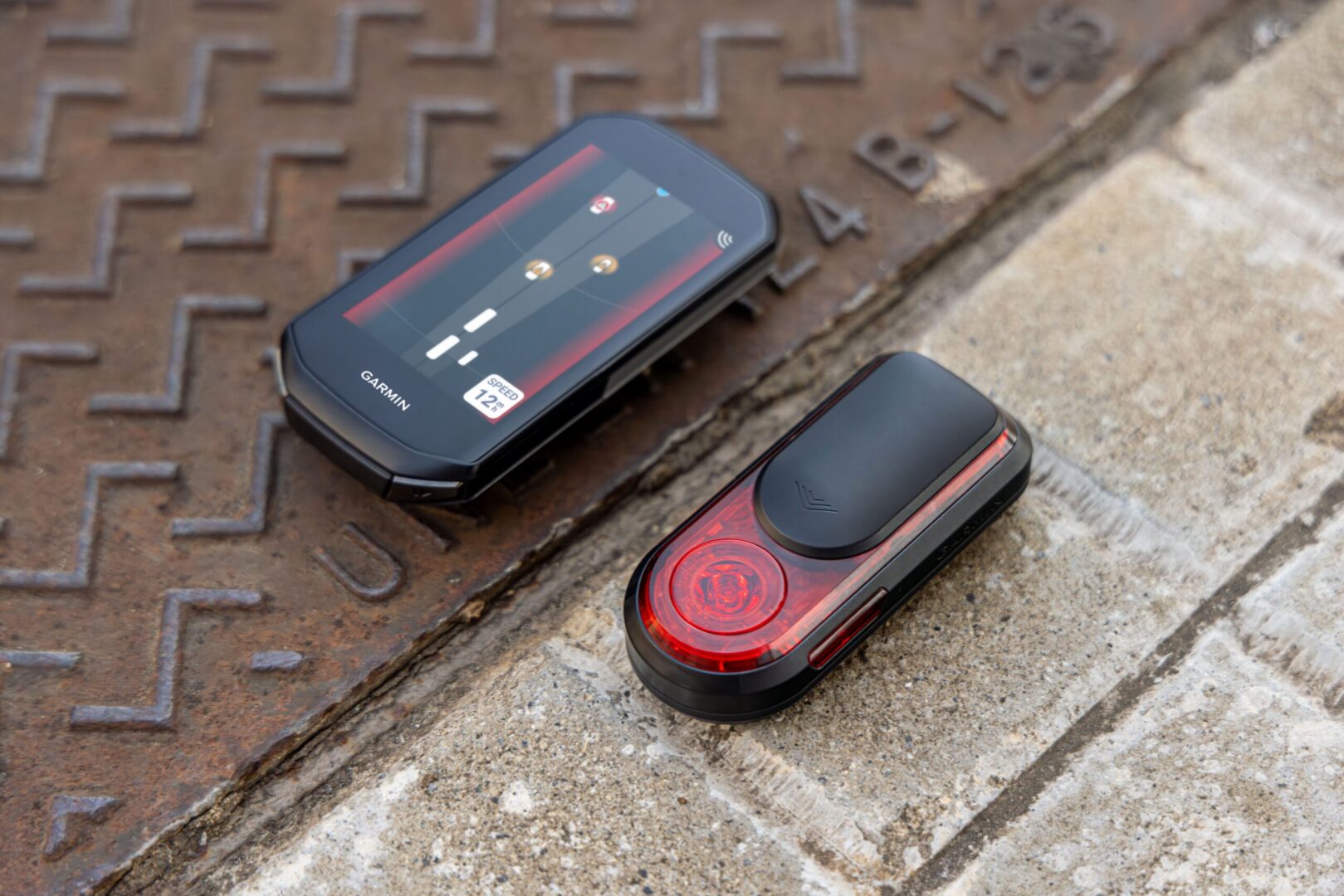 the Varia RearVue 820 alongside an Edge 1050