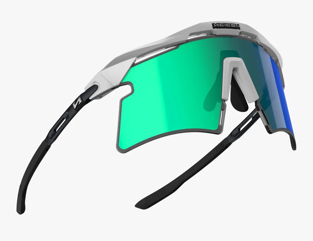 Aeroshade 2.0 Titanium side view