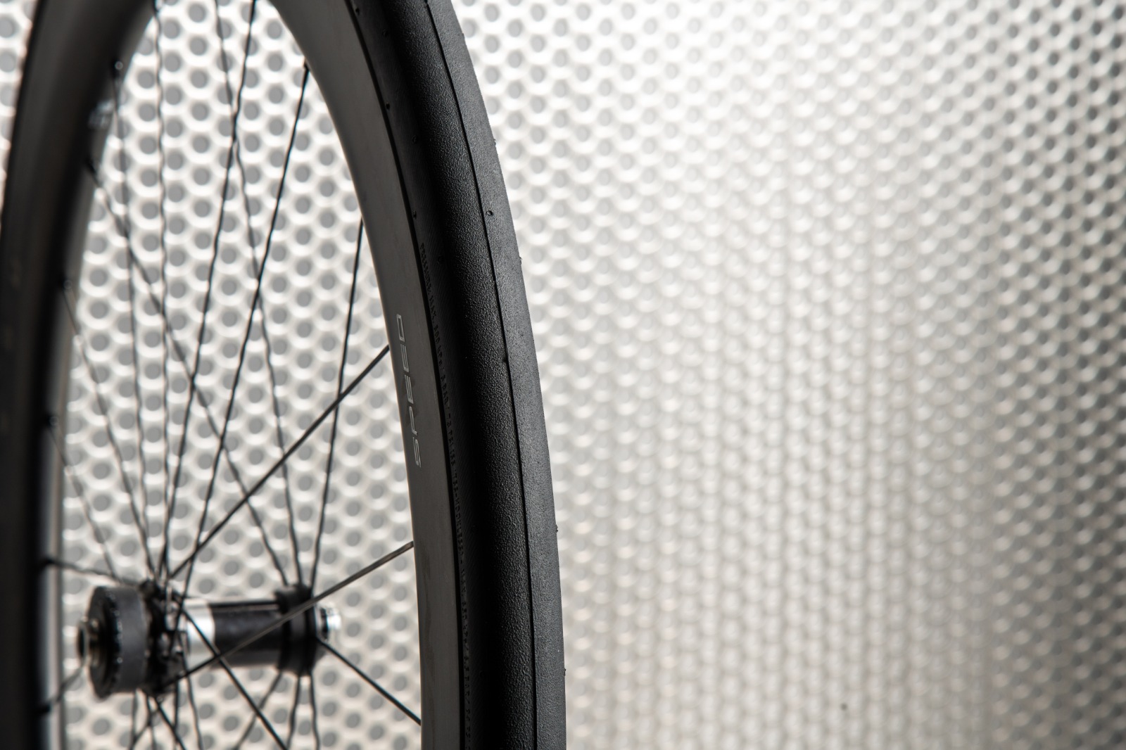 P Zero Race TLR SL‑R tread