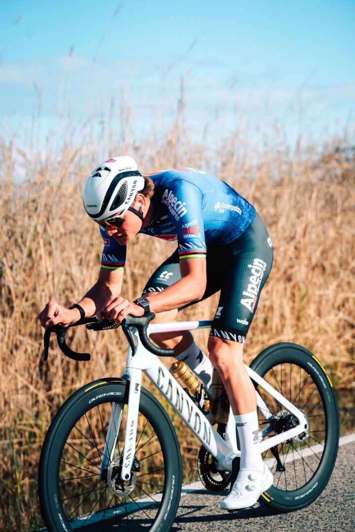 Mathieu van der Poel on P Zero Race TLR SL‑R tyres